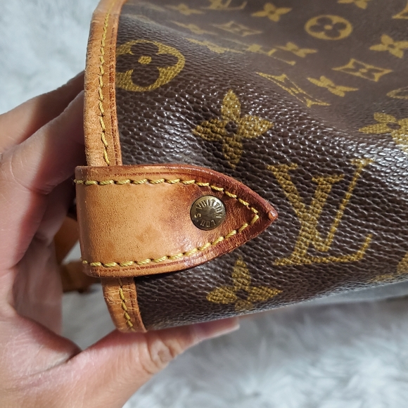 LV saumur 35 - Picture 2 of 16